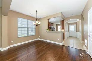 2898 Stoney Creek Dr, Elgin, IL 60124 - Photo 4