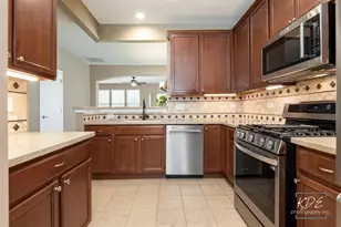 2898 Stoney Creek Dr, Elgin, IL 60124 - Photo 6