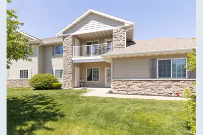 240 E Franklin Street #204, Eldridge, IA 52748 - Photo 1