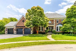 14415 W Blyth Ct, Libertyville, IL 60048 - Photo 2