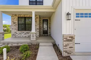 1214 Briarwood Ln, Mahomet, IL 61853 - Photo 2