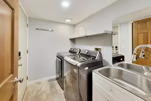 825 W Dorset Ave, Palatine, IL 60067 - Photo 12
