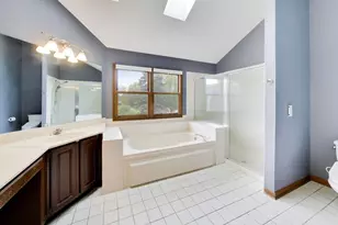 825 W Dorset Ave, Palatine, IL 60067 - Photo 14