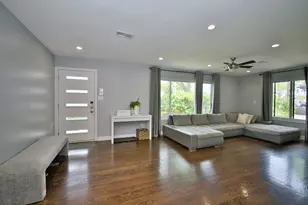 7135 Laramie Ave, Skokie, IL 60077 - Photo 8