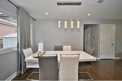 7135 Laramie Avenue, Skokie, IL 60077 - Photo 16