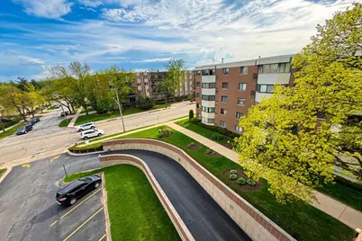 5500 Lincoln Avenue #510-E, Morton Grove, IL 60053 - Photo 2