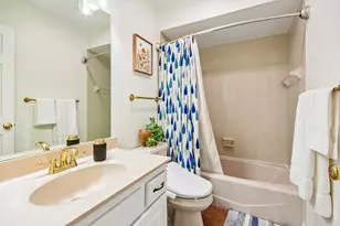 1559 Abbotsford Dr, Naperville, IL 60563 - Photo 32