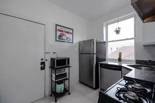 3434 W Leland Ave, Chicago, IL 60625 - Photo 10