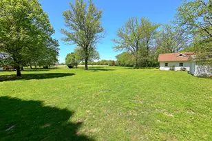 5 N Acres Dr, Streator, IL 61364 - Photo 6
