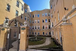 7411 N Hoyne Ave, Chicago, IL 60645 - Photo 1