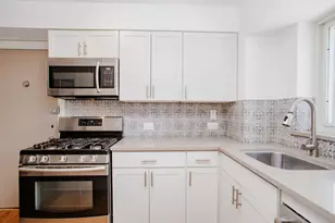 2611 Central St, Evanston, IL 60201 - Photo 6