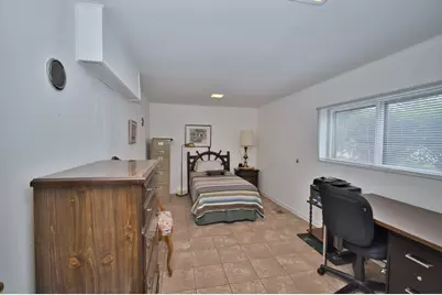 4351 W Chase Avenue, Lincolnwood, IL 60712 - Photo 20
