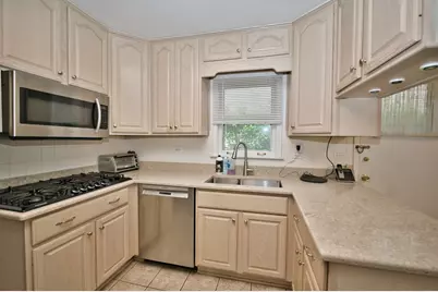 4351 W Chase Avenue, Lincolnwood, IL 60712 - Photo 16