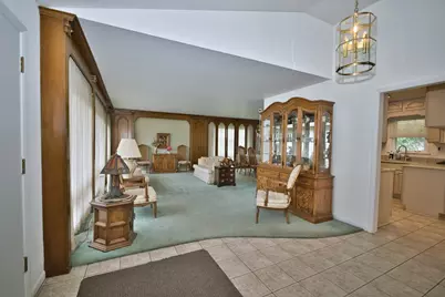 4351 W Chase Avenue, Lincolnwood, IL 60712 - Photo 4