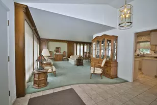 4351 W Chase Ave, Lincolnwood, IL 60712 - Photo 4