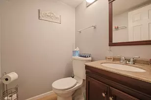 830 Hawk Ln, Carol Stream, IL 60188 - Photo 12