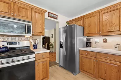 1230 S Wellington Court, Buffalo Grove, IL 60089 - Photo 10