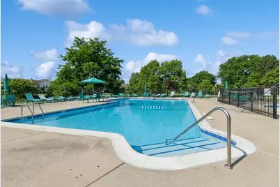1230 S Wellington Court, Buffalo Grove, IL 60089 - Photo 22