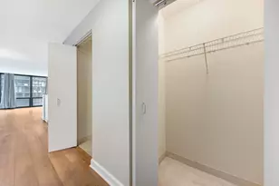 2 E Erie St, Chicago, IL 60611 - Photo 2