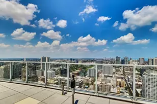 303 W Ohio St, Chicago, IL 60654 - Photo 30