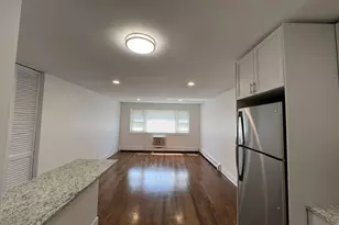 2401 W Balmoral Ave, Chicago, IL 60625 - Photo 4