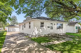 1314 S Park St, Streator, IL 61364 - Photo 2