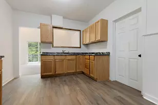 418 Adams St, Rockford, IL 61107 - Photo 10