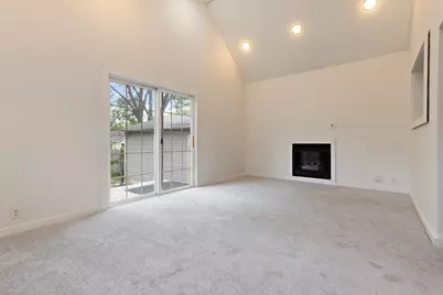 418 Adams Street, Rockford, IL 61107 - Photo 2