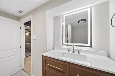 909 N Lockwood Avenue, Chicago, IL 60651 - Photo 34