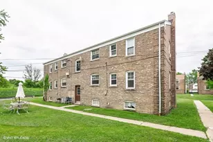4232 W Nelson St, Chicago, IL 60641 - Photo 1