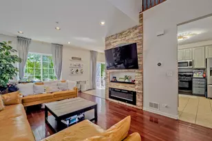 6051 Canterbury Ln, Hoffman Estates, IL 60192 - Photo 8