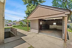 4610 W 97th Pl, Oak Lawn, IL 60453 - Photo 16