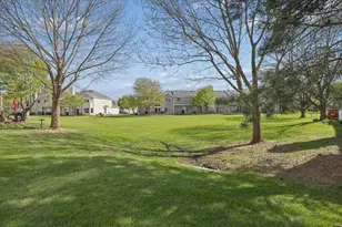 6763 Roanoake Ct, Gurnee, IL 60031 - Photo 4