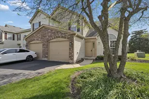 6763 Roanoake Ct, Gurnee, IL 60031 - Photo 2