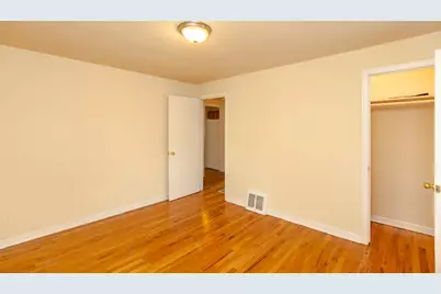 4258 W Nelson Street #2, Chicago, IL 60641 - Photo 8
