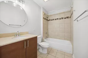 873 N Larrabee St, Chicago, IL 60610 - Photo 14