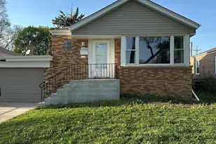 2608 W 97th St, Evergreen Park, IL 60805 - Photo 2