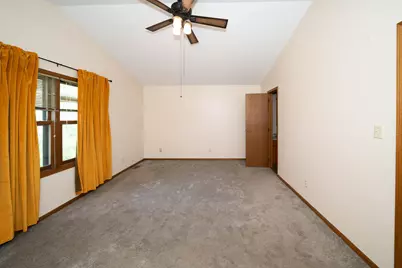 3516 Kings Lair Drive, Spring Grove, IL 60081 - Photo 16