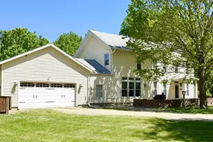 206 S Hawthorne Ave, Granville, IL 61326 - Photo 1