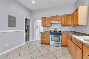 2243 S Sawyer Ave, Chicago, IL 60623 - Photo 32