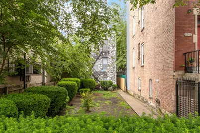 2243 S Sawyer Avenue, Chicago, IL 60623 - Photo 6