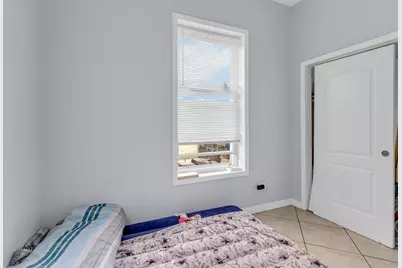 2243 S Sawyer Avenue, Chicago, IL 60623 - Photo 26