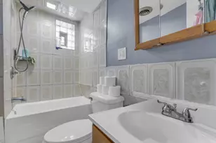 2243 S Sawyer Ave, Chicago, IL 60623 - Photo 38