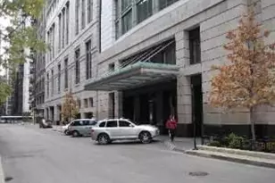 130 N Garland Ct, Chicago, IL 60603 - Photo 1