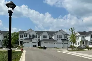 718 Derby Ln, Barrington, IL 60010 - Photo 1