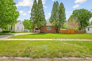 1712 Midway Dr, Rockford, IL 61103 - Photo 2