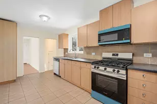 7516 N California Ave, Chicago, IL 60645 - Photo 8