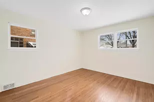 7516 N California Ave, Chicago, IL 60645 - Photo 12