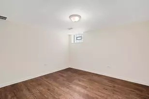 7516 N California Ave, Chicago, IL 60645 - Photo 16