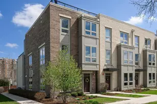 37 S Chestnut Ave, Arlington Heights, IL 60005 - Photo 1